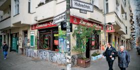 Po złotej erze squatów, klubów i knajp nie ma już wielu śladów.