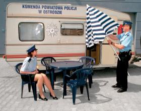 Policja oszczędza od kilku lat, chociaż ukrywa to skrzętnie, używając eufemistycznych określeń i kreatywnej księgowości.