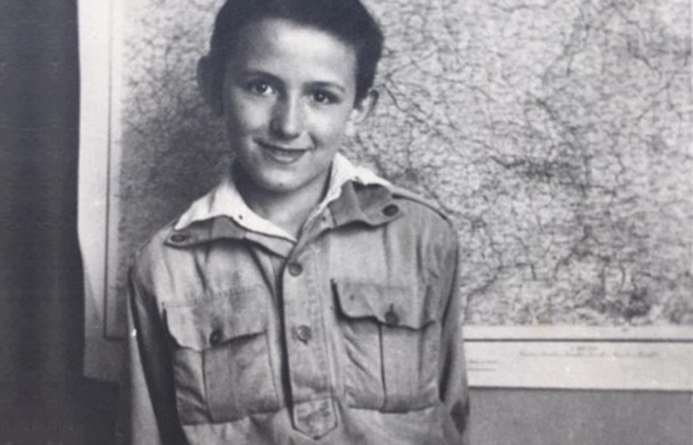 Tadeusz Sobol – we wrześniu 1939 roku miał 11 lat, mieszkał z matką i bratem na Rynku Nowego Miasta i uczył się w staromiejskiej „czwórce”. Pięć lat później walczył w powstaniu warszawskim. Po wojnie został lekarzem.
Fot: archiwum rodzinne.