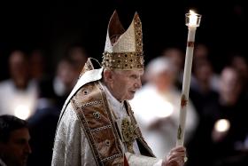 Pontyfikat Benedykta XVI wygasa 28 lutego o godzinie 20.