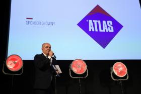 Jacek Michalak, wiceprezes Grupy Atlas, sponsora Nagrody, jak co roku ogłosił laureata Grand Prix.