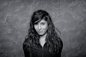 Anna Smolar. Nominacja w kategorii Teatr. „Za umiejętność podjęcia dialogu z każdym niemal odbiorcą” – uzasadniał wybór reżyserki Witold Mrozek.

Więcej o nominowanej przeczytasz tutaj.