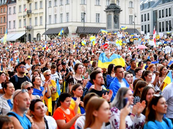 Demonstracja Ukraińców w Warszawie w dniu ich święta narodowego 24 sierpnia 2022 r.
