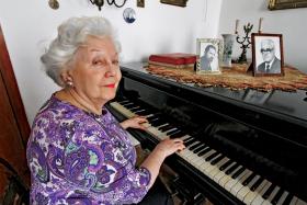 Zofia Peret-Ziemlańska, maturzystka z 1949 r.