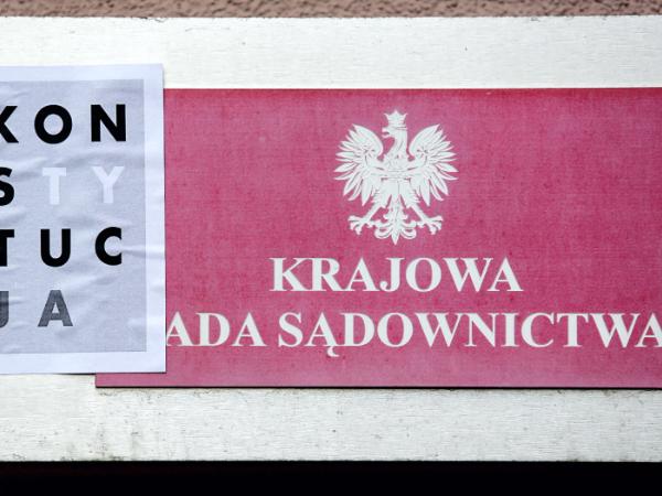 Neo-KRS, a właściwie PiS, który prawdopodobnie ją inspirował do złożenia wniosku do TK, wygrał sprawę, ale ją przegrał.