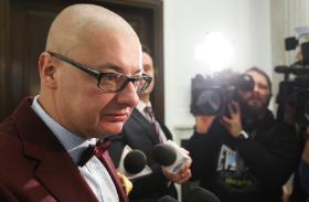 Michał Kamiński zapowiedział, że złoży projekt zrównujący pobory poselskie ze średnią krajową. Nie ukrywając, że chodzi tylko o przetestowanie PiS i zdemaskowanie obłudy Kaczyńskiego.