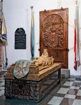 Sarkofag Jana II Dobrego, ostatniego Piasta z linii opolskiej (zm. 1532 r.), w katedrze w Opolu.