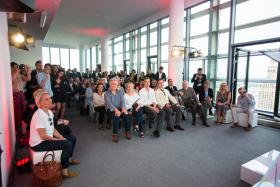 Sala pełna, część oficjalną czas zacząć.