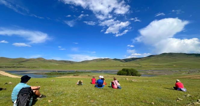 Mongolia pozwala cieszyć się łagodnością krajobrazów, poczuciem harmonii i otaczającą równowagą