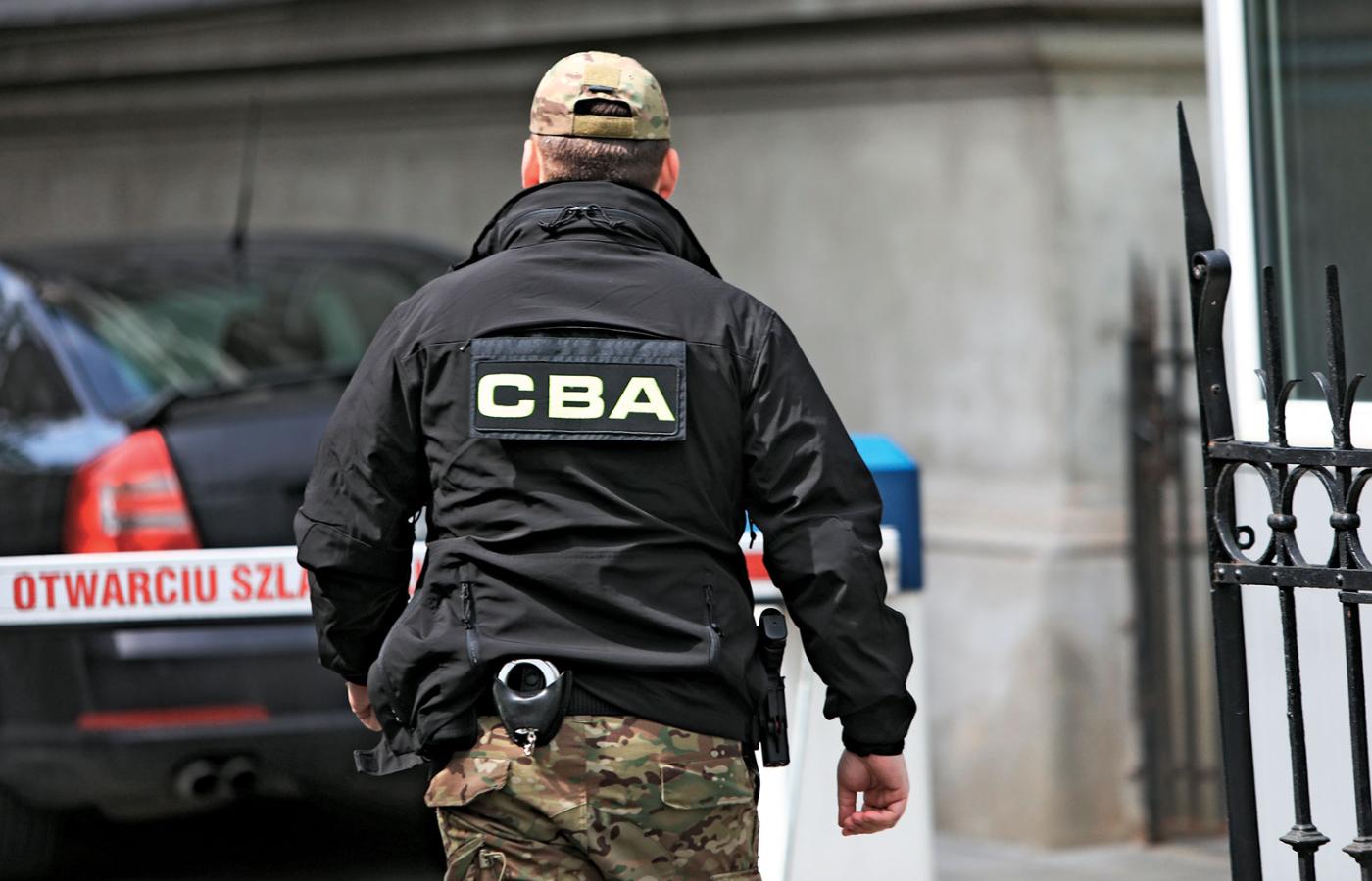 Specagent CBA miał prawo żądać wszystkich materiałów i informacji zbieranych przez agentów CBA w całym kraju.