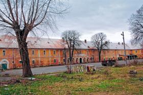 Koszary w Postoloprtach. Do nich najpierw spędzono niemieckich sasiadów.