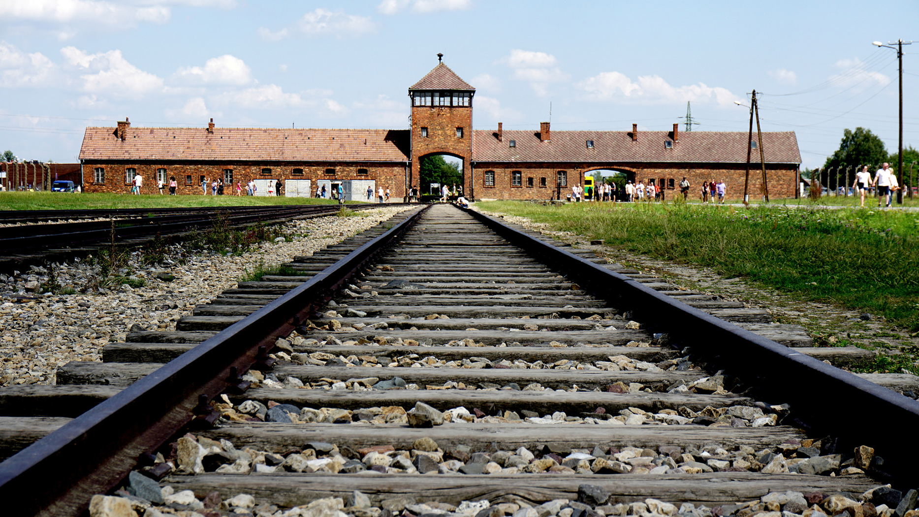 Rabin, który przeżył kilka obozów, w tym Auschwitz | Spotkałem Anioła Śmierci i Anioła Życia