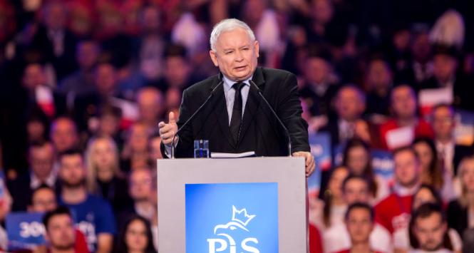 Prezes Jarosław Kaczyński na konwencji PiS w Lublinie, na której ogłoszono plany wzrostu płacy minimalnej.