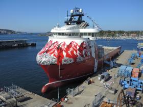 Mariusz Waras, dekoracja statku w ramach Nuart Festival 2014.
