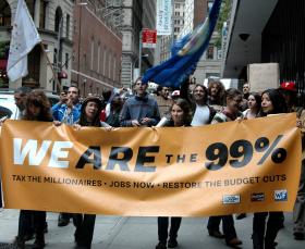 Transparenty z napisem „To my jesteśmy 99 procentami” widać na manifestacjach najczęściej.