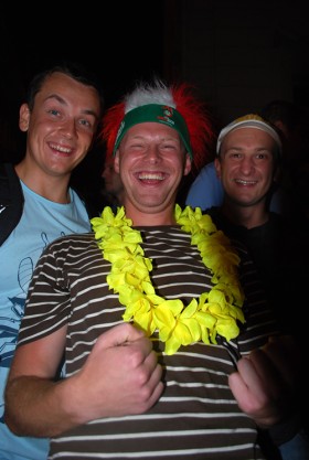 Jest krzyż, jest impreza! I wiwat Hawaje!