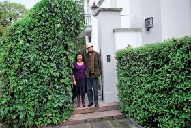 „Tak, to była miłość od pierwszego wejrzenia. Ale przecież czymkolwiek jest to, co nazywamy miłością, to jest zawsze od pierwszego wejrzenia”.