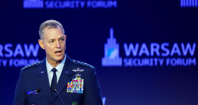 Naczelny Dowódca Sojuszniczych Sił NATO w Europie Alexus Grynkewich podczas Warsaw Security Forum w Warszawie, 12 października 2026 r.