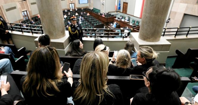 Publiczność podczas czwartkowej debaty w Sejmie na temat aborcji