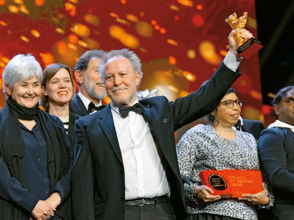Nicolas Philibert, reżyser dokumentu „Sur l’Adamant”, zwycięzca tegorocznego Berlinale.
