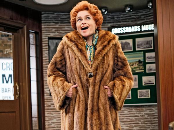 „Nolly”, scen. Russell T. Davies