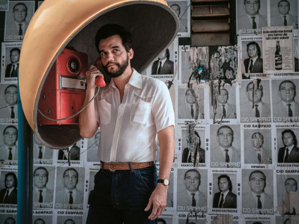 Uciekinier z Brazylii lat 70., czyli Wagner Moura, w „Tajnym agencie”