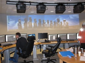 Skomputeryzowane centrum sterowania - nowoczesny mostek kapitański.