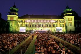 Łańcut. Wspaniała rezydencja magnacka narzuca styl.