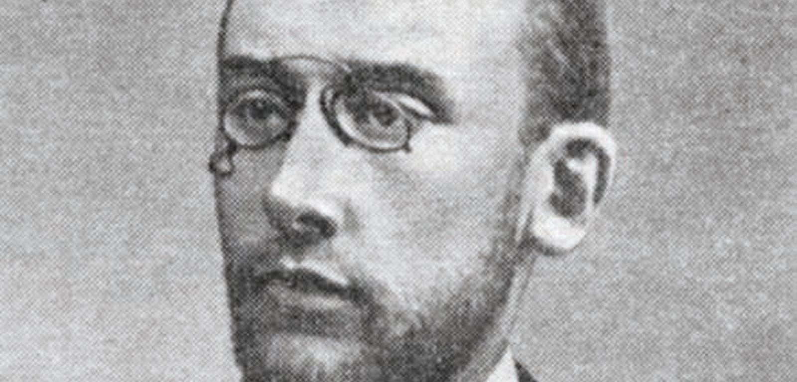 Antonius van den Broek, notariusz i ekonomista, który wysunął kluczową ideę w fizyce jądra atomowego.