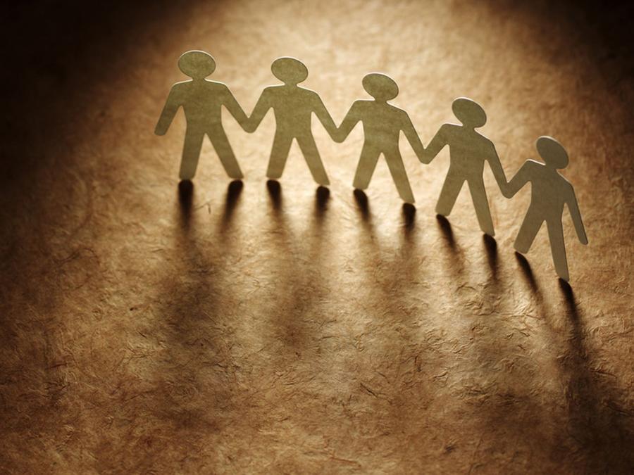 Już po raz trzeci Forum Odpowiedzialnego Biznesu przyznało nagrody osobom, które przez swoją działalność zawodową oraz zaangażowanie poza miejscem pracy przyczyniają się do promocji idei społecznej odpowiedzialności biznesu w Polsce.