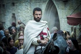 Tom Cullen jako wielki mistrz templariuszy