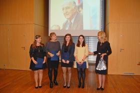 Agnieszka Bąder, Paulina Pacuła, Dominika Pietrzyk, Judyta Banaszyńska oraz prof. Iwona Hofman