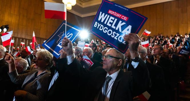 Do wyborów samorządowych zostało 19 dni – partie walczą o władzę, pieniądze oraz stanowiska.