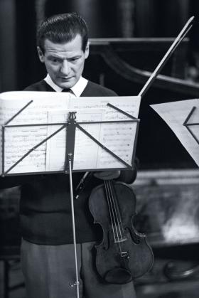 Stworzona przez Sir Nevilla Marrinera orkiestra kameralna The Academy of St. Martin in the Fields stała się w latach 60. nową jakością w wykonawstwie muzyki baroku i klasycyzmu.