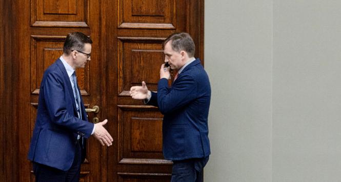 Premier Mateusz Morawiecki i minister sprawiedliwości Zbigniew Ziobro. 25 maja 2022 r.