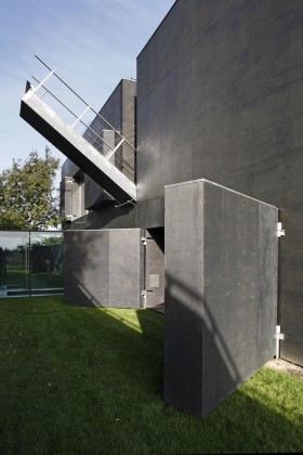 ... a otwiera się w nim prawie wszystko.