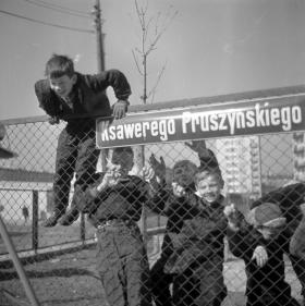 I najmniej pilni. Na fot. warszawskie Bielany, 1963 r.