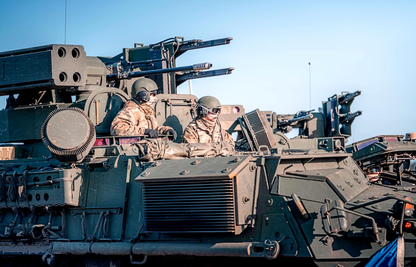 24 lutego 2022 r. Żołnierze US Army kierują systemem Stryker A1 IM-SHORAD na poligonie Bemowo Piskie.