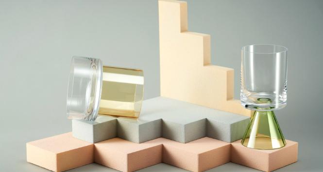 Fragment z kolekcji „Sakred” Karima Rashida. Fot. Tomek Albin. Scenografia/set-design: Zuzanna Piętkowska i Agata Kleczkowska