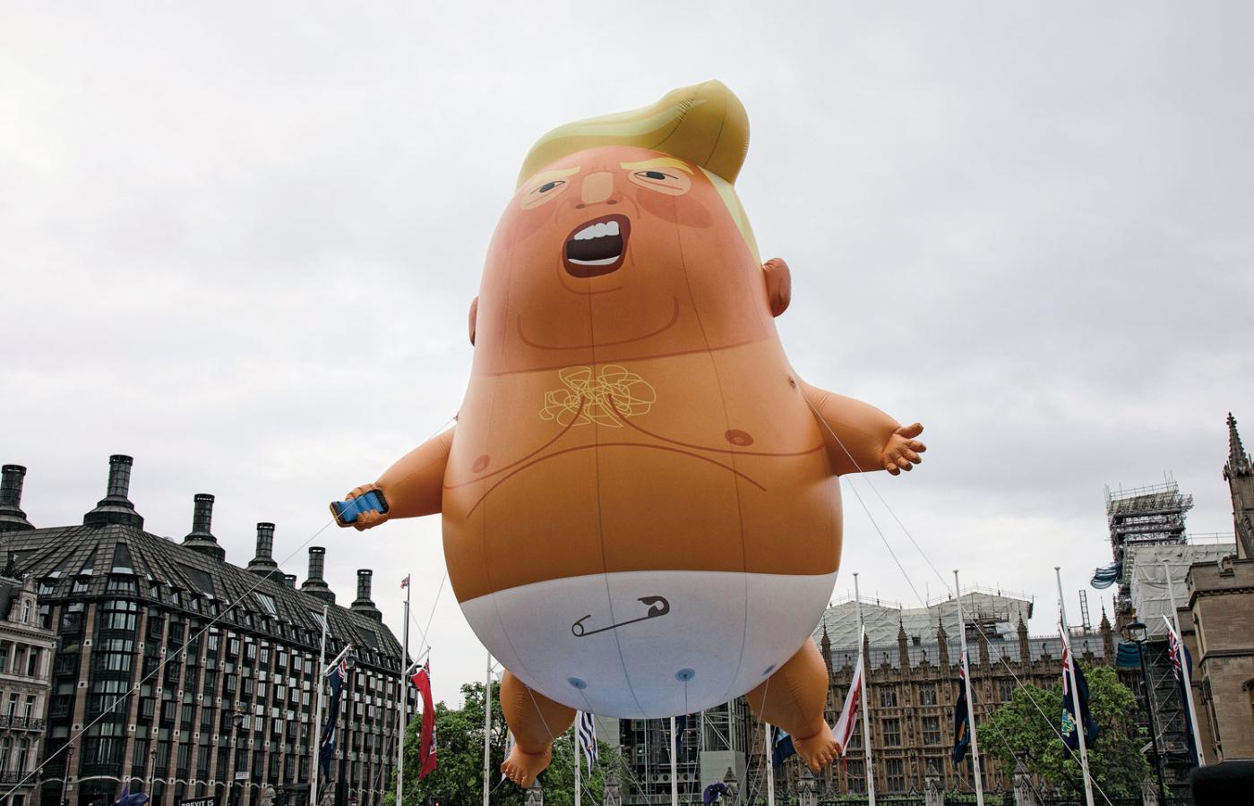 Sześciometrowy balon z karykaturą Trumpa powiewał nad Londynem w czasie zeszłorocznej wizyty amerykańskiego prezydenta.
