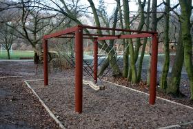 Nie zabrakło również atrakcji dla dzieci, m.in. huśtawek czy równoważni.