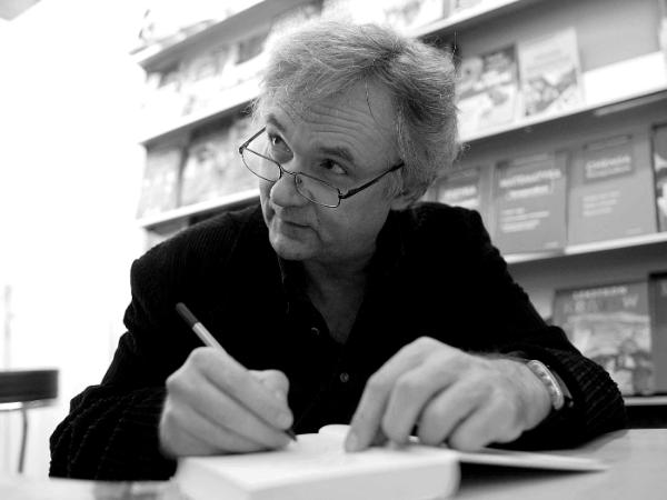 Fraza Pilcha stała się rozpoznawalna i niepodrabialna. Spotkanie z czytelnikami w 2006 r.