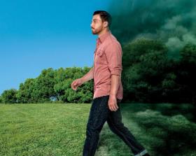 Ślad węglowy jest proporcjonalny do zamożności, bo ta definiuje możliwości konsumpcyjne. Z tego właśnie względu 10 proc. najbogatszych ludzi na świecie emituje tyle gazów cieplarnianych, ile najbiedniejsze 3,5 mld.