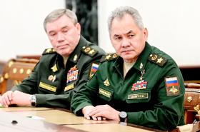 Szef sztabu generalnego Walerij Gierasimow i minister obrony Siergiej Szojgu