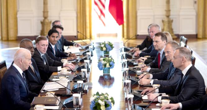 Amerykańska i polska delegacja w Białym Domu