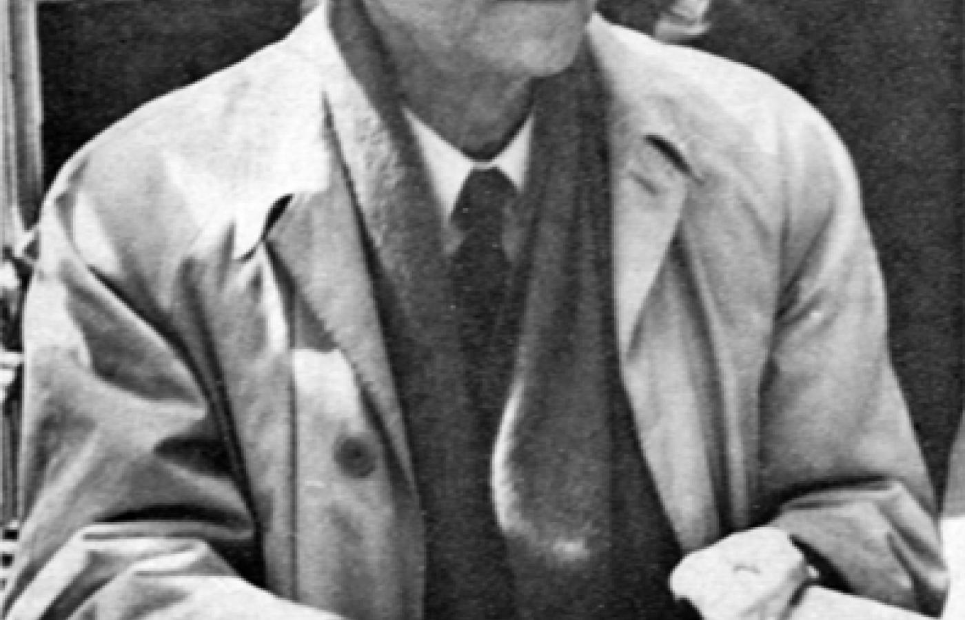 Antoni Słonimski, zdjęcie pochodzi z książki 