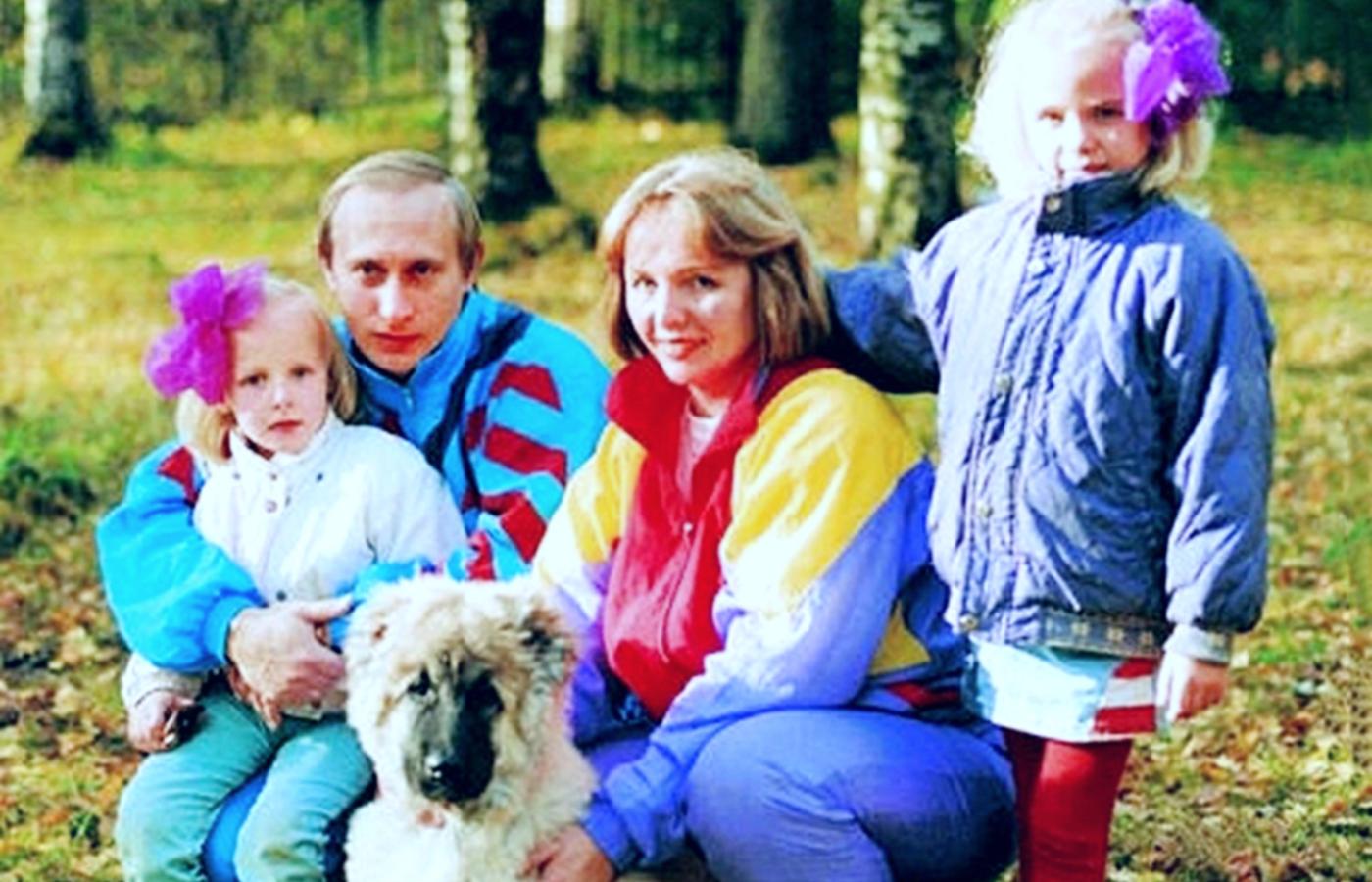 Władimir Putin z żoną Ludmiłą i ich dwiema córkami: Marią i Kateriną