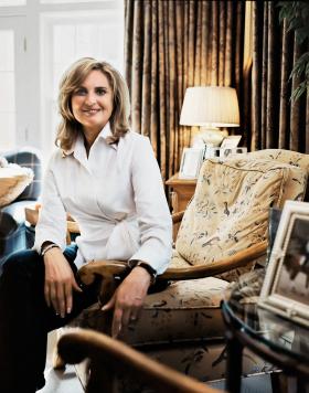 Ann Romney jest piękna, zachowuje się z naturalnym wdziękiem, mówi inteligentnie i zabawnie.