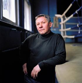 Kazimierz Adach (54 l.) - zaczął trenować boks pod wrażeniem walk Kuleja w Meksyku. W Moskwie (1980) skończył na brązowym medalu, ale walczył wtedy już z poważną kontuzją dłoni. Założył prywatny klub bokserski w Słupsku, gdzie mieszka.