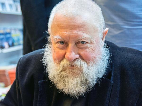 Prof. Jerzy Bralczyk. Zdjęcie z 2017 r.